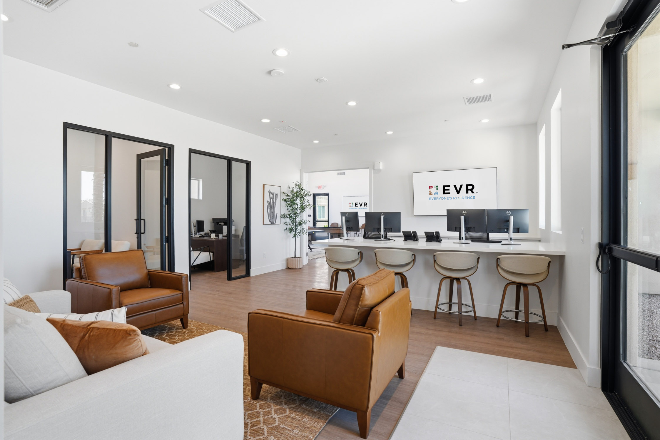Leasing Office 