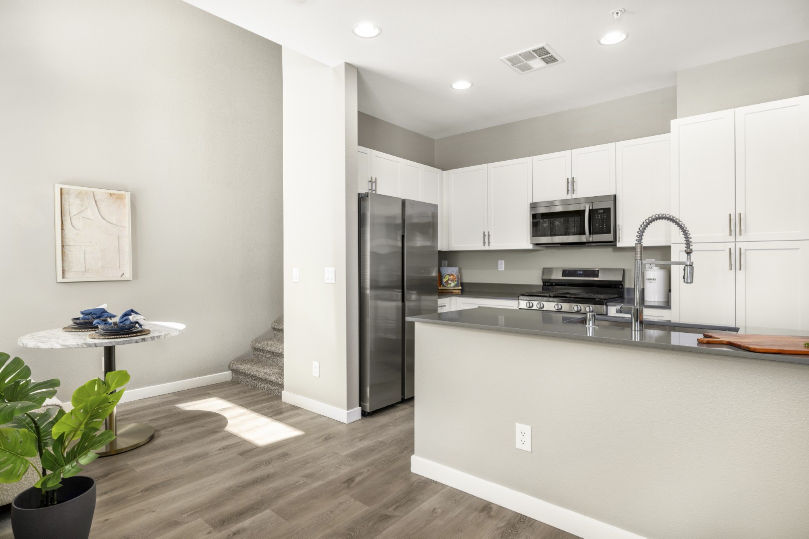Kitchen With Modern Finishes